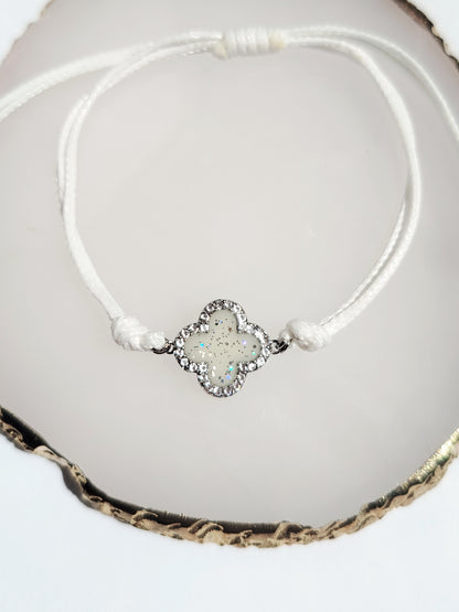 Bracelet trèfle cordon - Lait maternel et/ou mèche de cheveux