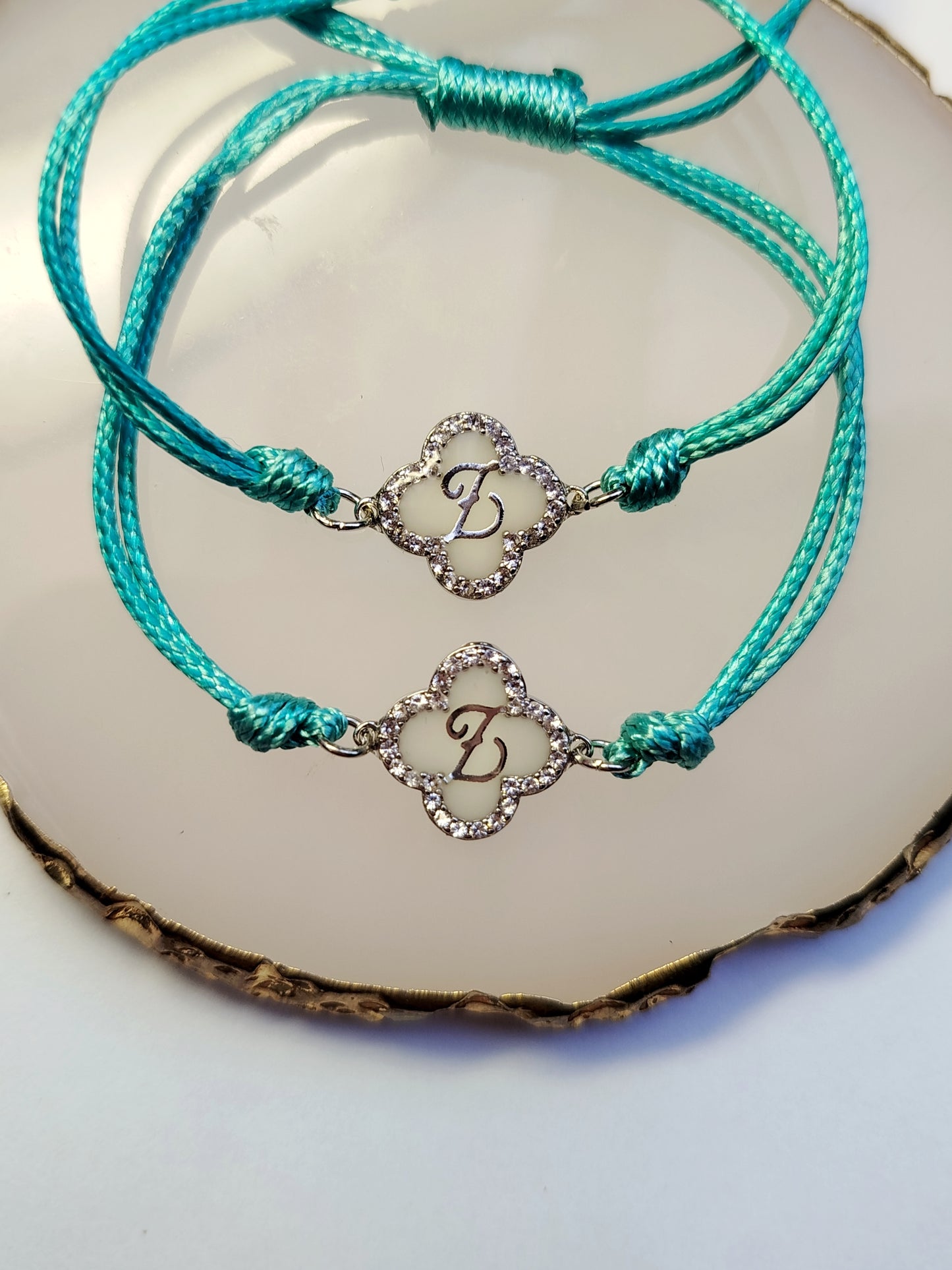 Bracelet trèfle cordon - Lait maternel et/ou mèche de cheveux